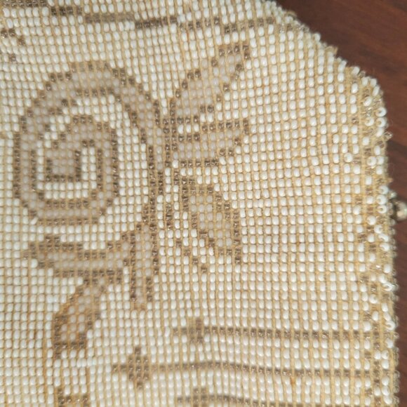Vintage Beaded Ivory Floral Clutch Purse With Metal Zipper & Handle Accent - Picture 2 of 9